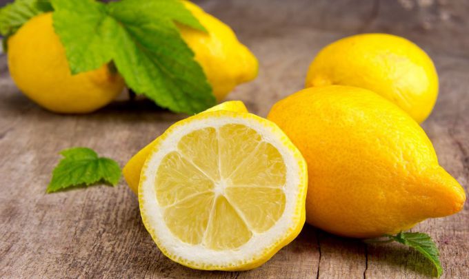 Why in cooking is so important lemon?