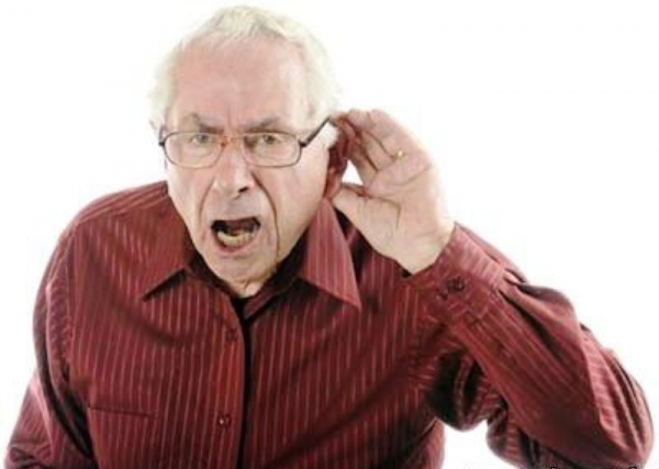 Как выбрать слуховой аппарат для пожилого человека без врача