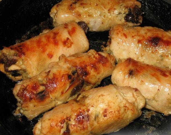 Chicken rolls with cherry tomatoes