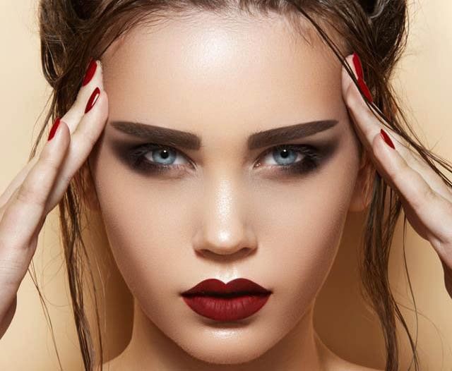 Fashion trends makeup