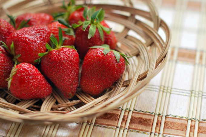 When strawberries ripen in the Moscow region, Leningrad region and Krasnodar