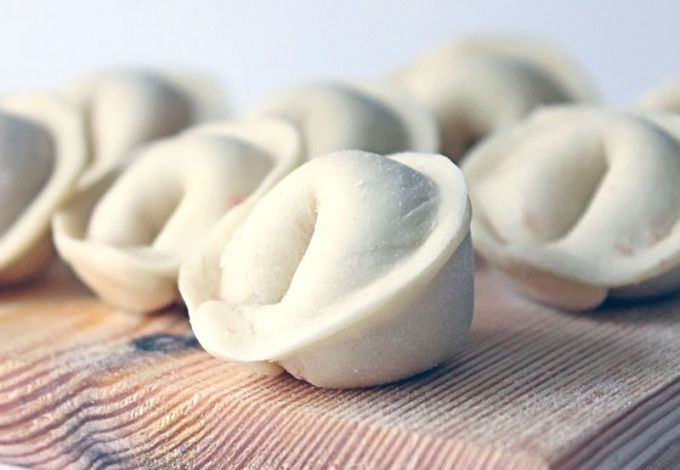 How to prepare dough for dumplings