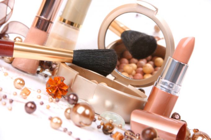 Tips on proper storage of cosmetics