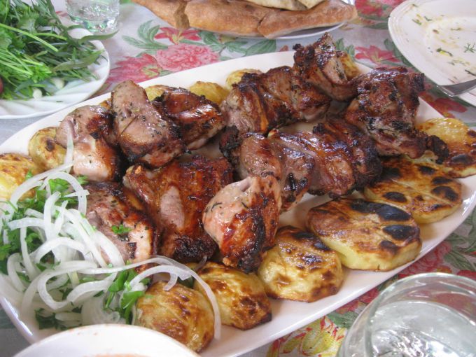 How to cook a juicy kebab in Armenian