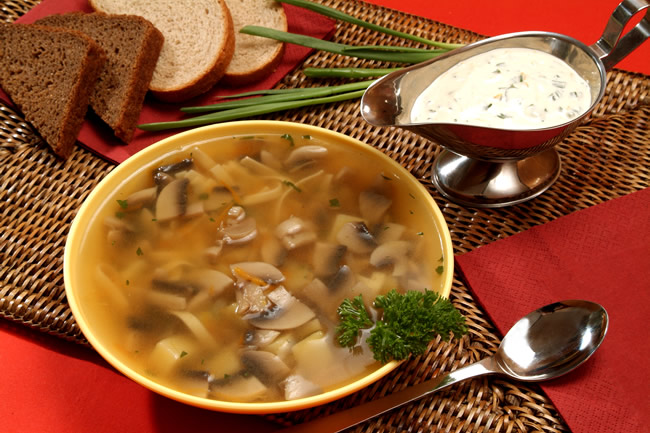 Pea and mushroom soup