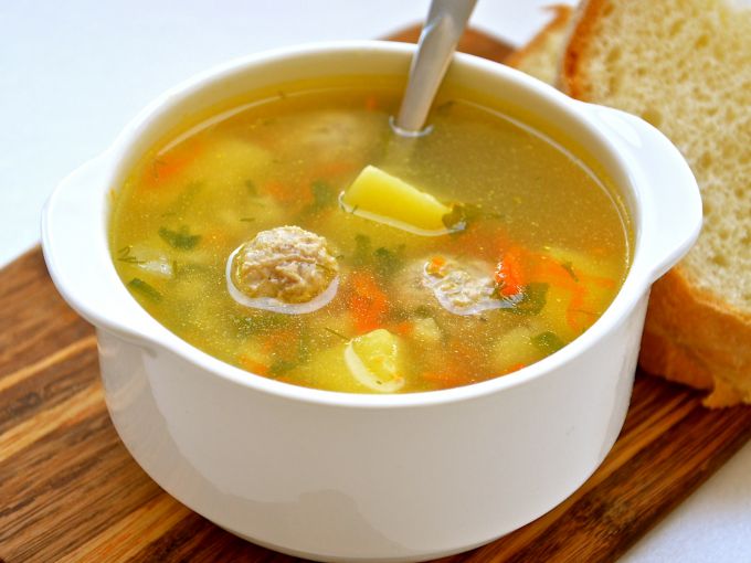 Soup with rice, vegetables and meatballs