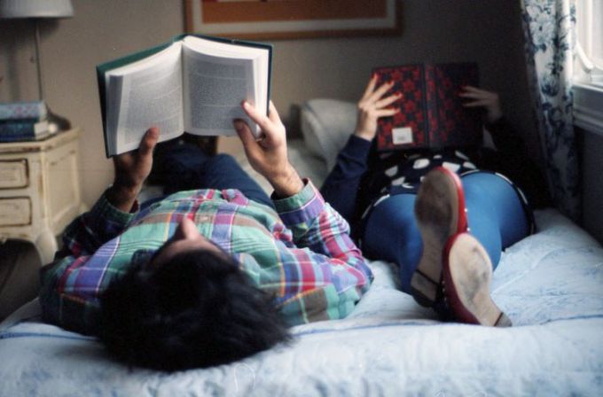 12 книг, которые вы прочитаете без перерыва на сон