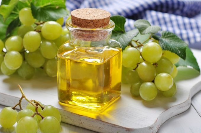 Grape seed oil for beauty