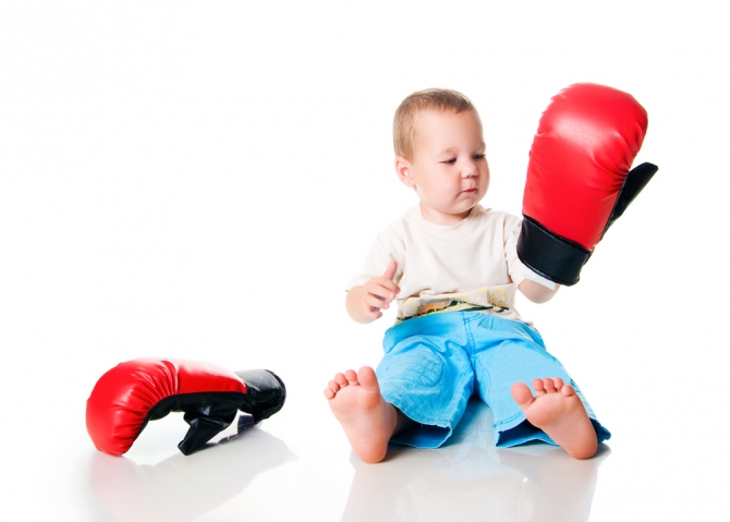 Baby types of aggression: the aggressor and the victim