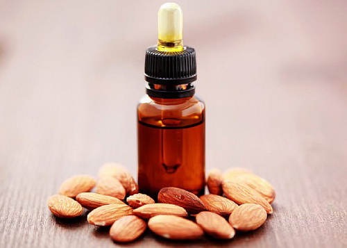 How to apply almond oil for skin