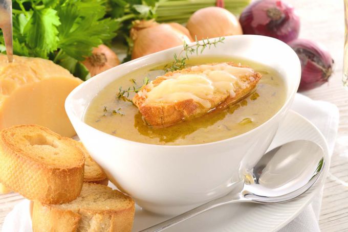 Как приготовить луковый суп по-французски