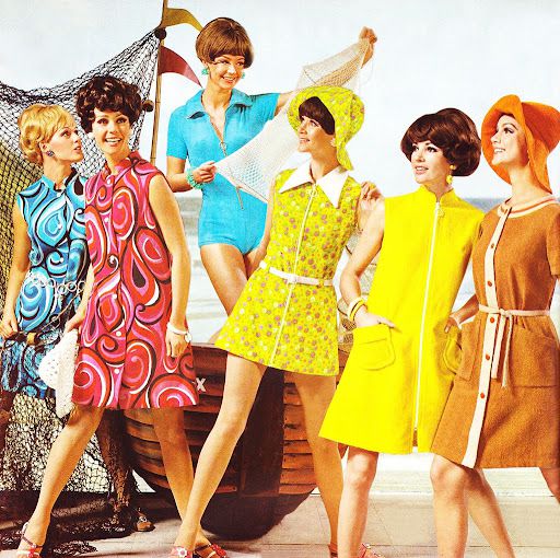 Все преимущества платьев 60-х годов