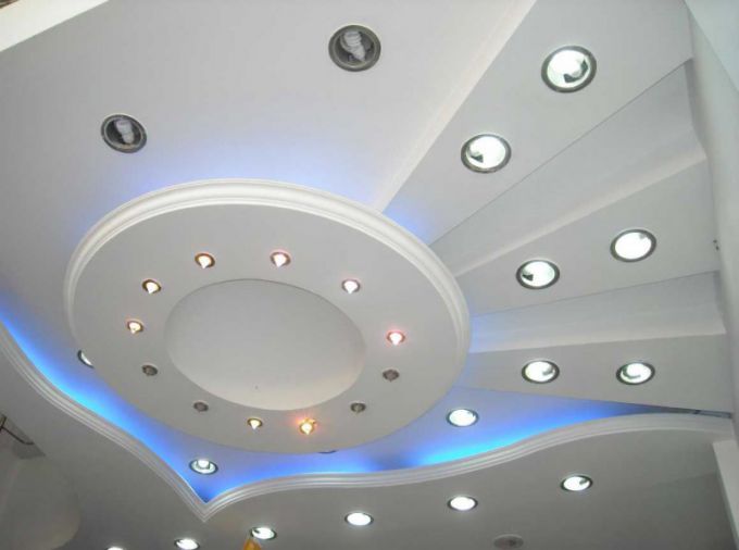 Как смонтировать точечные светильники для гипсокартонных потолков