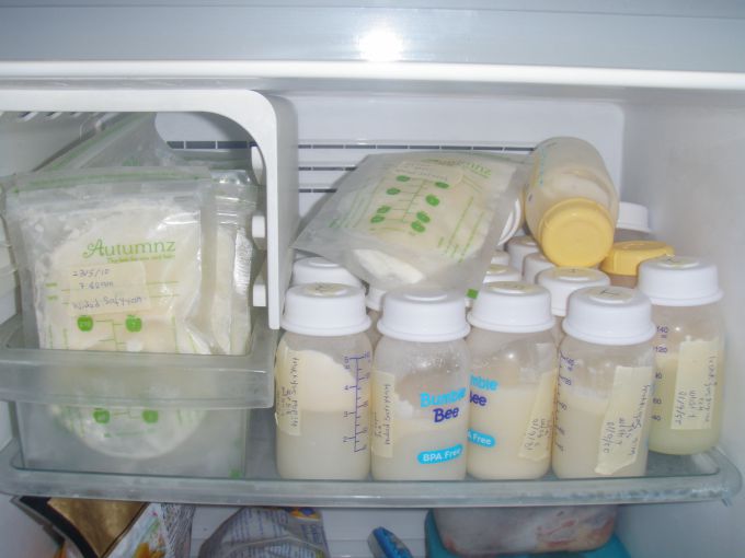 Как сберечь грудное молоко в морозилке