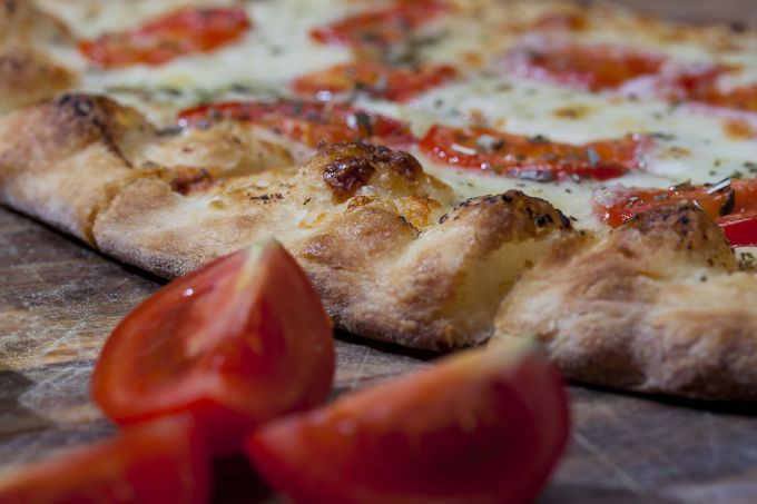 Как сделать вегетарианскую пиццу на вкусном тесте