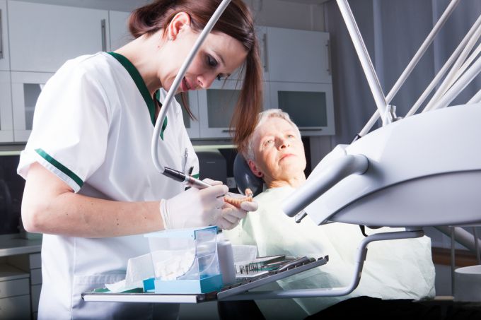 Виды протезирования при отсутствии большого количества зубов
