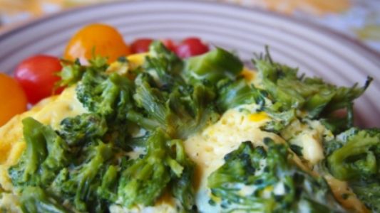 kak-prigotovit-omlet-s-brokkoli-v-multivarke-