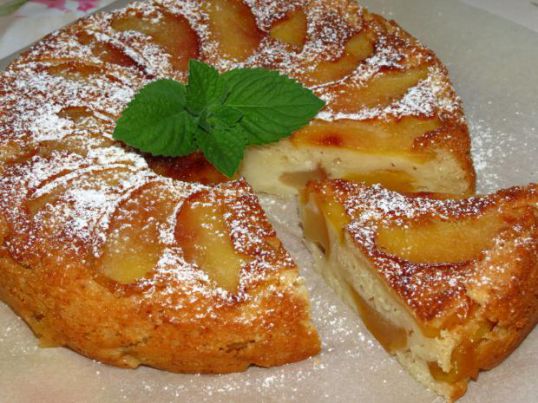 Как испечь сладкий пирог из кабачков с яблоками 