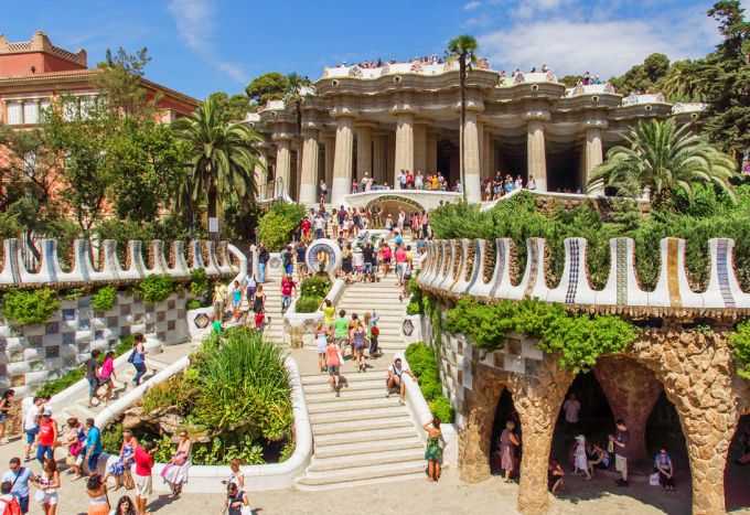 Как создавался городской парк Гуэль в Барселоне