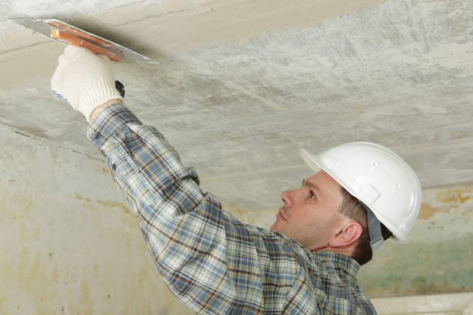 Как сделать шпаклевку потолка своими руками