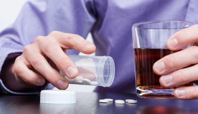 Можно ли употреблять алкоголь с антибиотиками