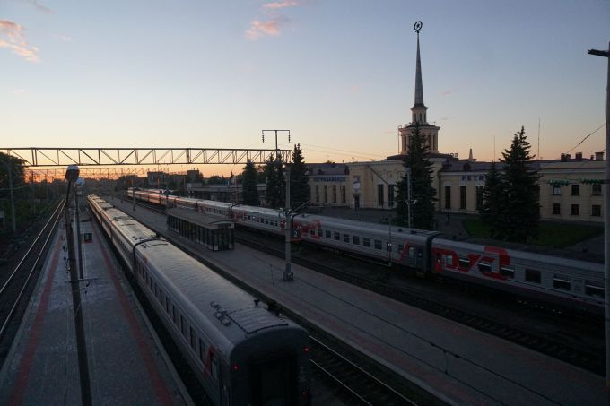 Разгар белых ночей. Станция Петрозаводск. 2 июля, время 22:10