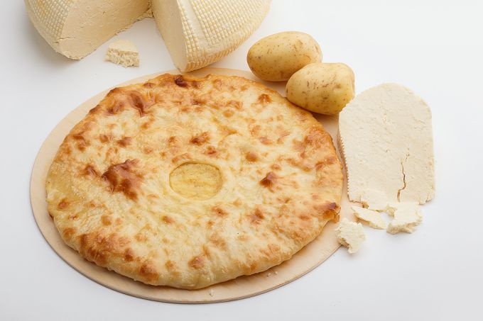 Осетинский пирог с картошкой и сыром