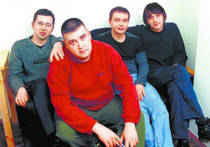 Олег Жуков и товарищи по группе