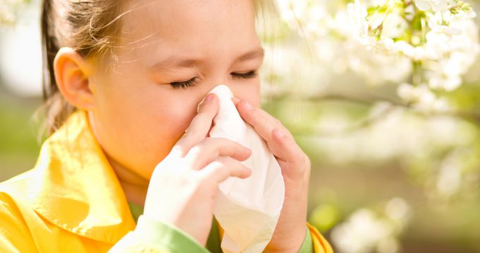 Основные симптомы аллергии  у детей: как не перепутать с простудными заболеваниями 