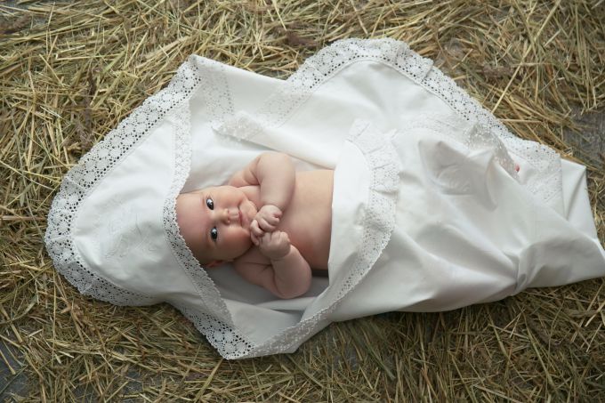 Как выбрать крестильное белье для младенца