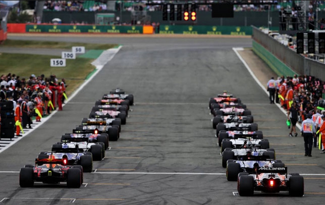 В гонках «Формула-1» рассмотрят возможность уплотнения стартовой решетки