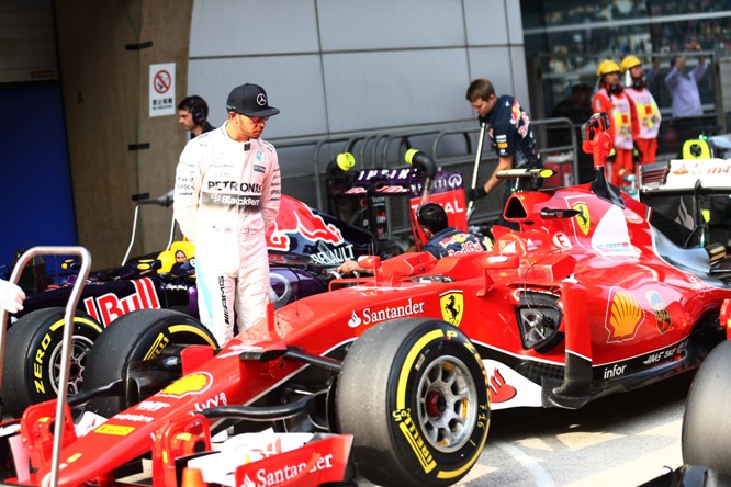 Хэмилтон: Ferrari очень сильна прямо сейчас