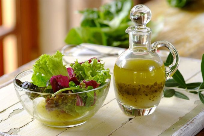 Самые вкусные заправки для греческого салата: рецепты