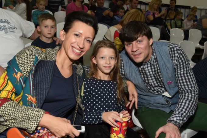 Елена Борщева с мужем и детьми: фото
