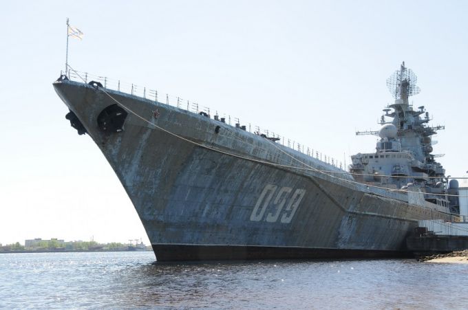 "Адмирал Ушаков" (крейсер): история и характеристики