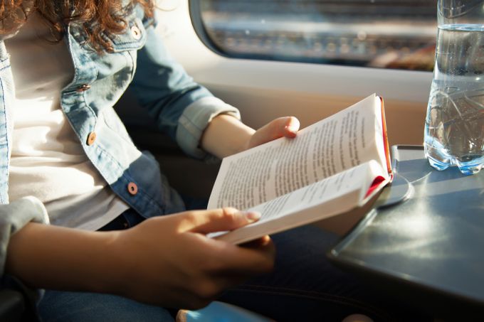 Путешествие с книгой: что почитать в пути?