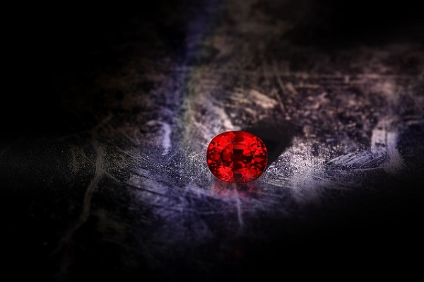 Камень рубин