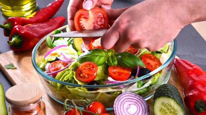 Овощной салат с баклажанами
